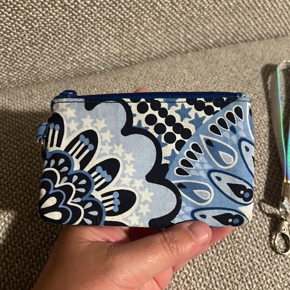 3/$30 Vera Bradley Card case blue burst and bonus wristlet strap